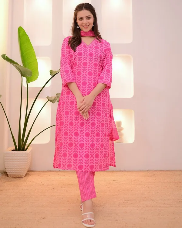 Pink_Floral_Printed_Rayon_Slub_Fabric_Salwar_Suit_Set_with_Dupatta