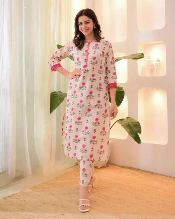 Pink_Women's_Floral_Printed_Cotton_Kurti_Pant_Set