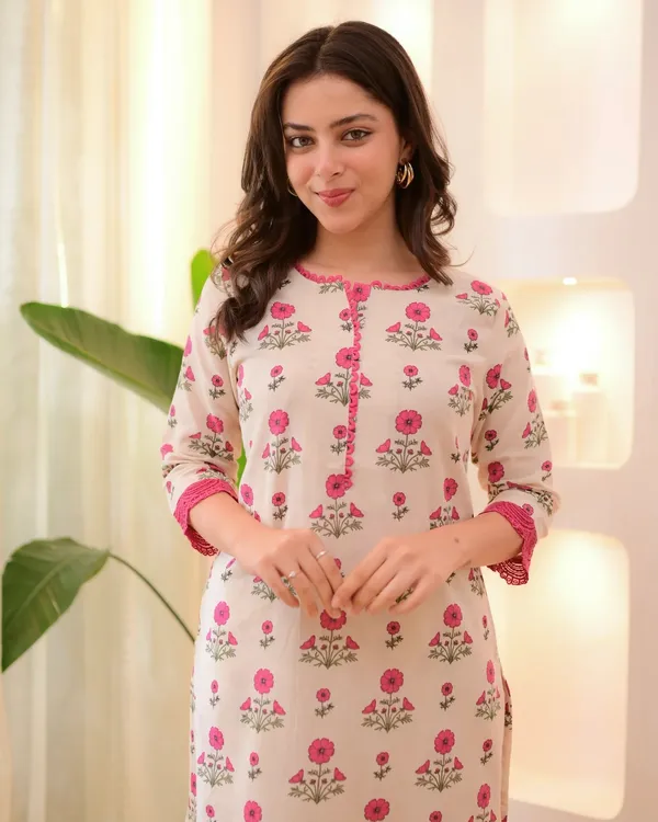 Pink_Women's_Floral_Printed_Cotton_Kurti_Pant_Set