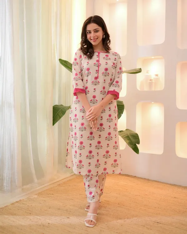 Pink_Women's_Floral_Printed_Cotton_Kurti_Pant_Set