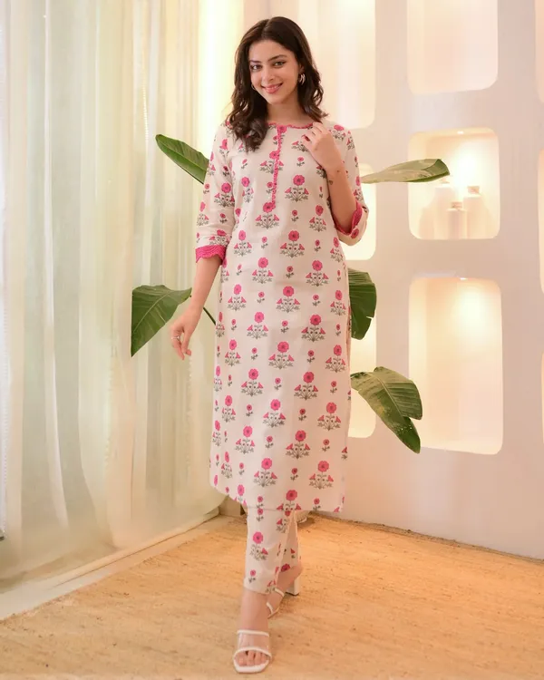 Pink_Women's_Floral_Printed_Cotton_Kurti_Pant_Set