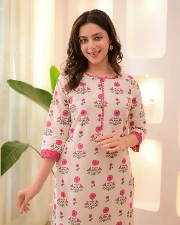 Pink_Women's_Floral_Printed_Cotton_Kurti_Pant_Set