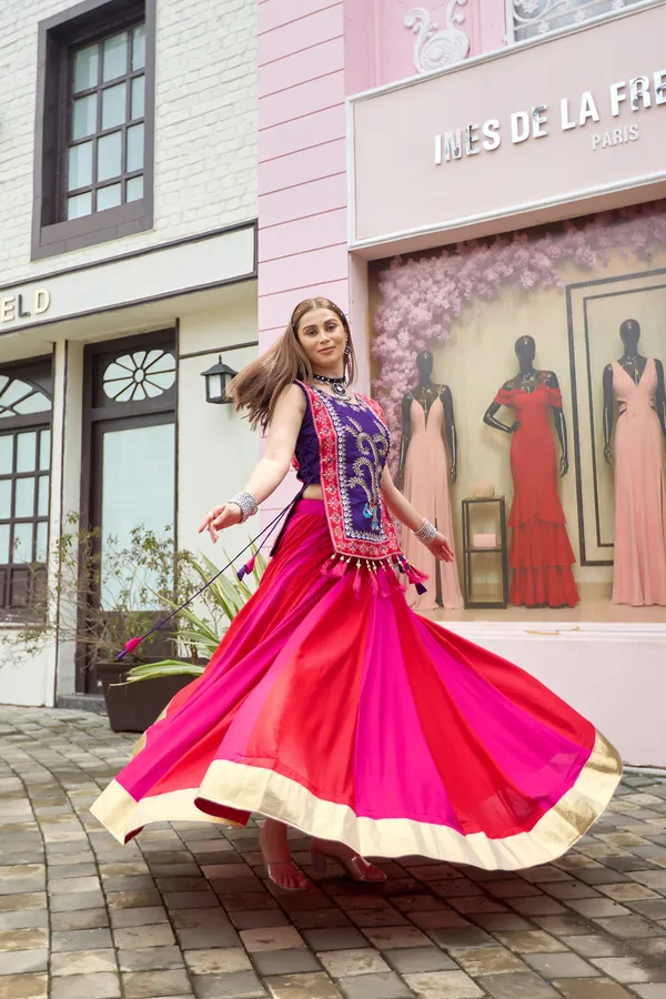 Royal_Purple_Embroidered_Kurti_with_Pink_Flared_Skirt_Set