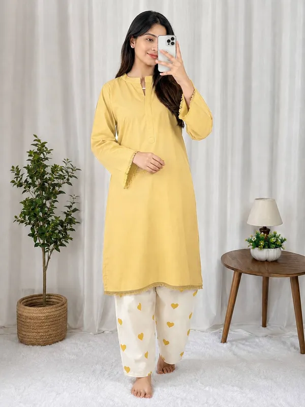 Yellow_Straight_Kurti_with_Off-White_Heart_Print_Pants_Set