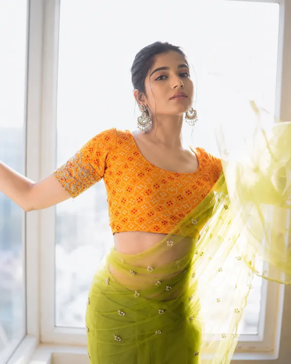 Premium_Gotta_Embroidered_Work_on_gold_foil_printed_Readymade_Blouse