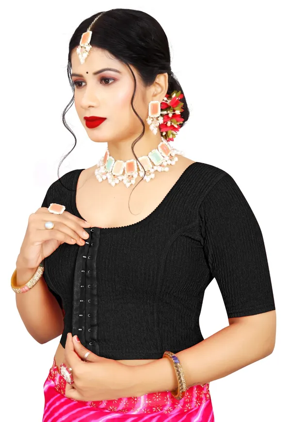Black_Cotton_Textured_Stretch_Fit_Scoop_Neck_Saree_Blouse_For_Women