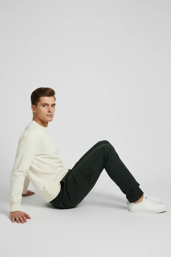 Alec_6_Pocket_Cargo_Slim_Fit