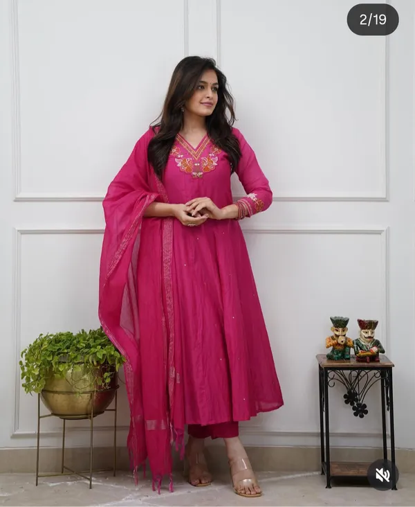 Pink_Cotton_Rayon_Embroidered_Anarkali_Kurta_Set_For_Women