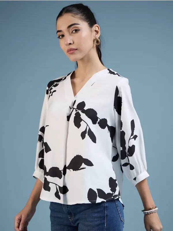 White_Cotton_Rayon_Floral_Print_V_Neck_Three_Quarter_Sleeve_Top_For_Women