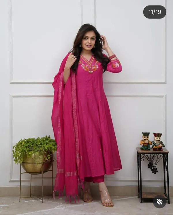 Pink_Cotton_Rayon_Embroidered_Anarkali_Kurta_Set_For_Women