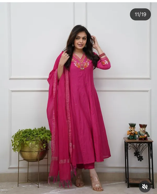 Pink_Cotton_Rayon_Embroidered_Anarkali_Kurta_Set_For_Women