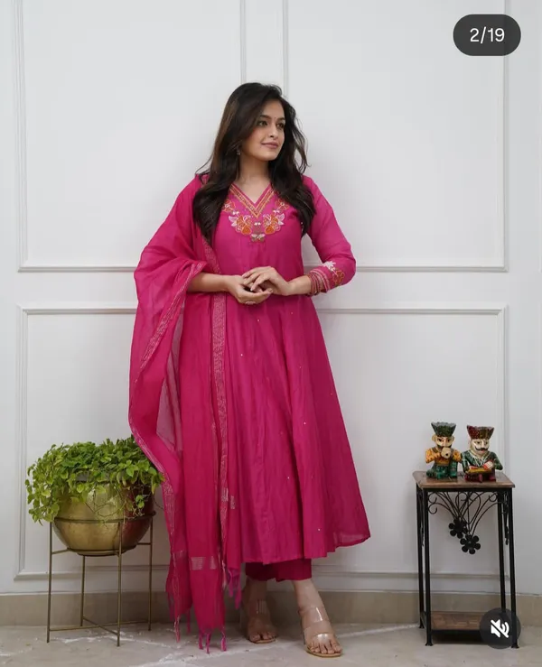 Pink_Cotton_Rayon_Embroidered_Anarkali_Kurta_Set_For_Women