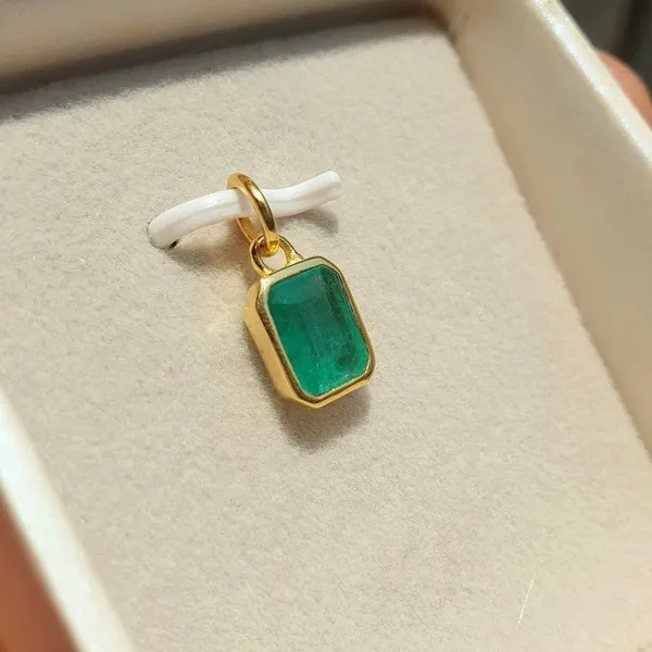 Gold_Stainless_Steel_Green_Stone_Rectangular_Pendant_Charm_For_Women