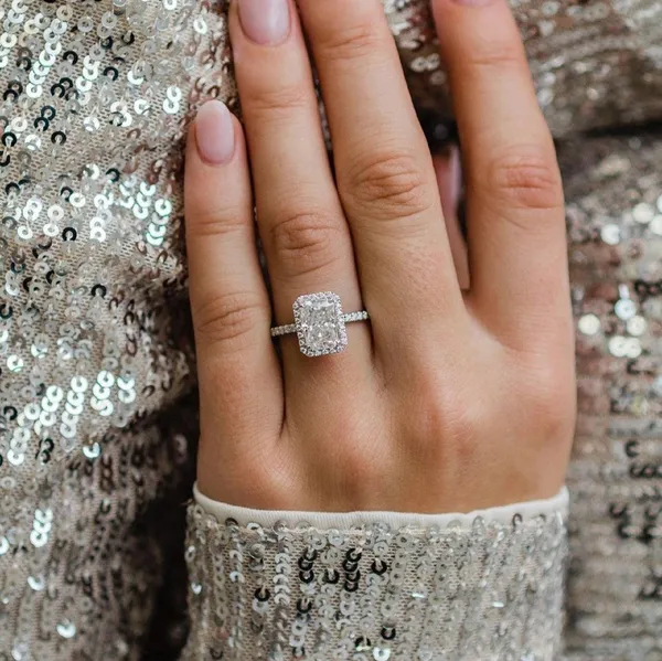 Silver_Alloy_Halo_Rectangular_Stone_Ring_For_Women