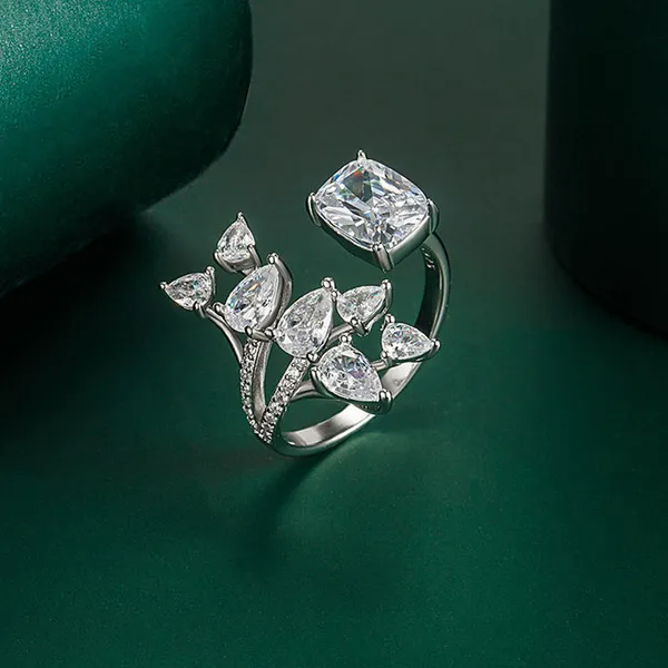 Silver_Alloy_Floral_Clear_Stone_Statement_Ring_For_Women