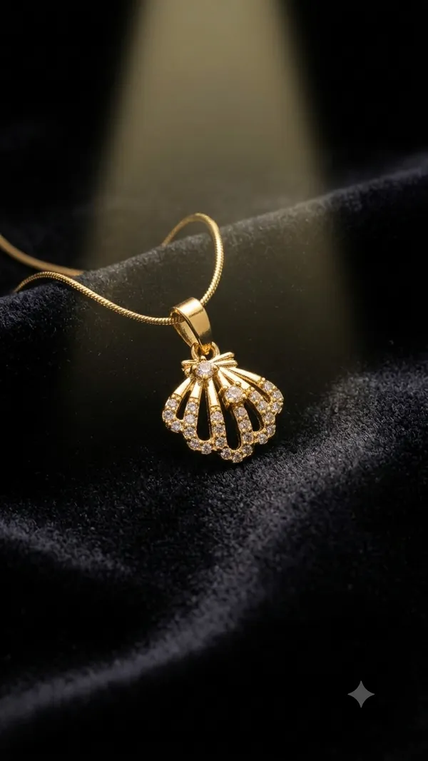 Golden_Stainless_Steel_Shell_Pendant_Necklace_For_Women