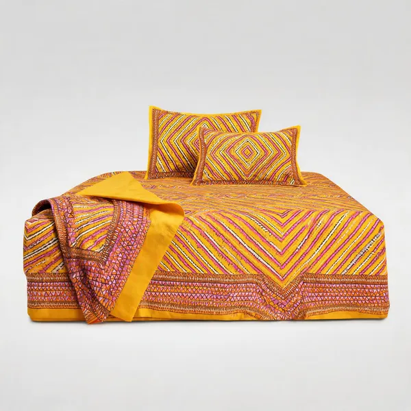 Lahariya_Yellow_Cotton_Geometric_Print_King_Size_Bedsheet_With_Pillow_Covers