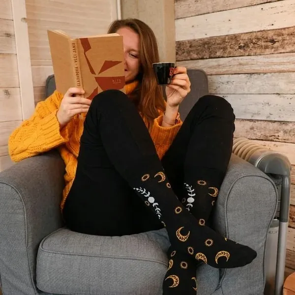 Black_Cotton_Moon_And_Stars_Print_Crew_Socks