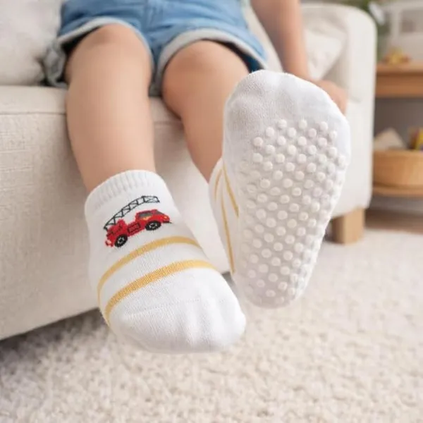 Anti_Skid_Socks_For_Boys
