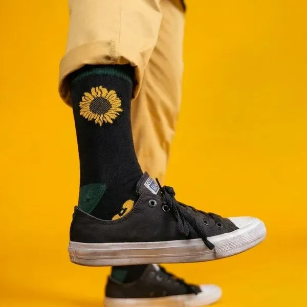 Black_Sunflower_Print_Crew_Socks_With_Green_Accents