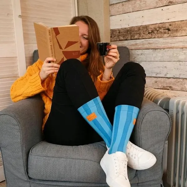 Turquoise_Blue_Vertical_Stripe_Crew_Socks