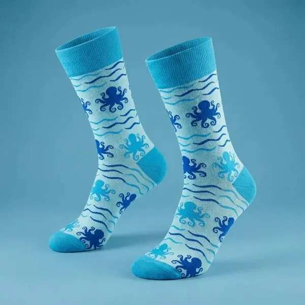 Blue_Octopus_Wave_Print_Crew_Socks
