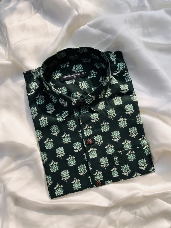 Green_Pure_Cotton_Relaxed_Fit_Floral_Print_Shirt_For_Men