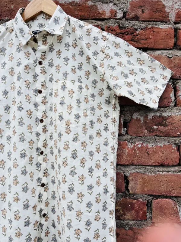 Floral_Printed_Off_White_Pure_Cotton_Shirt_For_Men