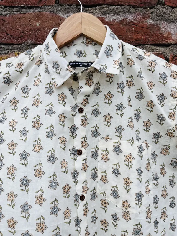 Floral_Printed_Off_White_Pure_Cotton_Shirt_For_Men