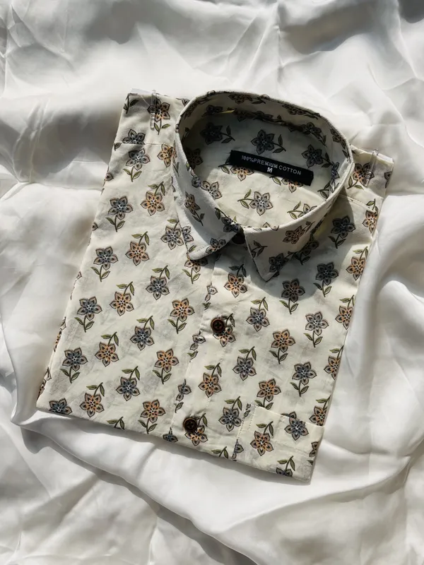 Off_White_Pure_Cotton_Regular_Fit_Floral_Print_Shirt_For_Men