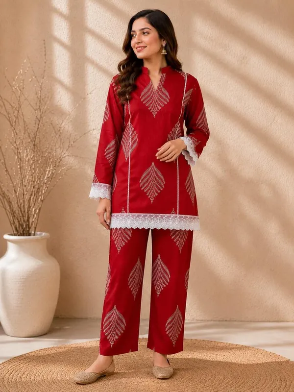 Red_Pure_Cotton_Leaf_Print_Lace_Trim_Kurta_for_Women