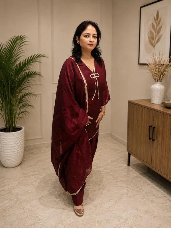 Maroon_Shimmer_Silk_Relaxed_Fit_Ethnic_Farshi_Salwar_Suit_Set_for_Women