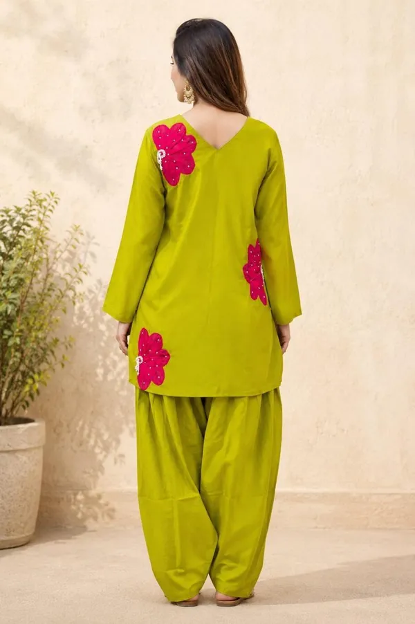 Green_Chanderi_Cotton_Silk_Floral_Applique_Kurti_with_Farshi_Salwar_for_Women