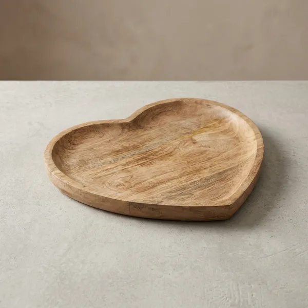 Wooden_Heart_Shaped_Serving_Tray