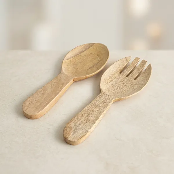 Natural_Wood_Spoon_And_Fork_Set_For_Kids