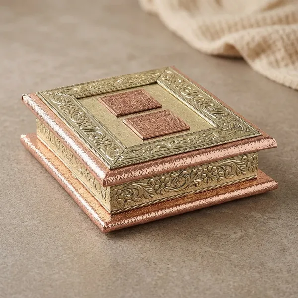 Antique_Gold_And_Rose_Gold_Embossed_Box_Holder