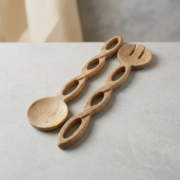 Wooden_Salad_Server_Set_With_Twisted_Handle_Design