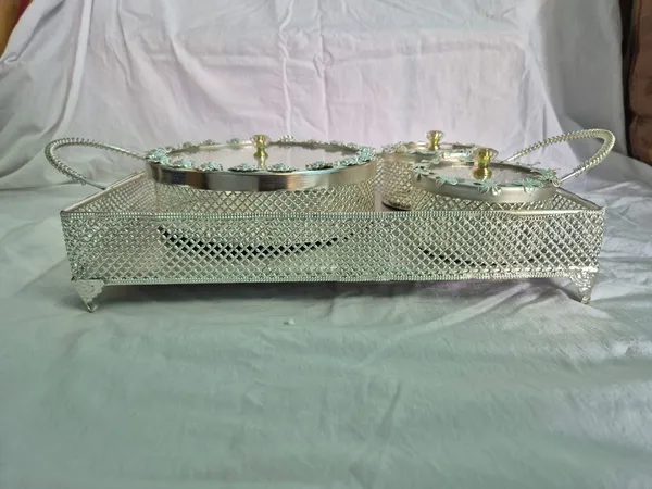 SILVER_ORNATE_RACTANGLE__SERVING_TRY_WITH_THREE_JARS