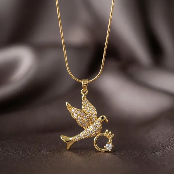 Gold_Tone_Stainless_Steel_Pendant_Necklace_For_Women