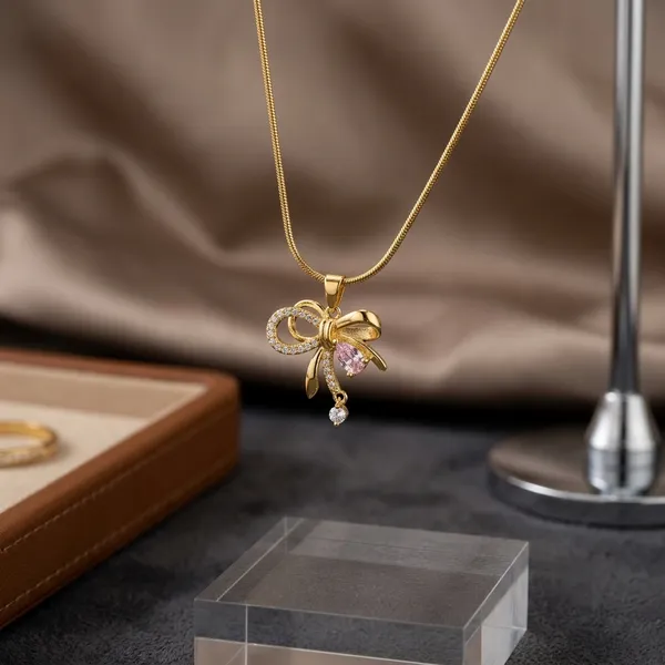 Gold_Tone_Floral_Pendant_Necklace_For_Women