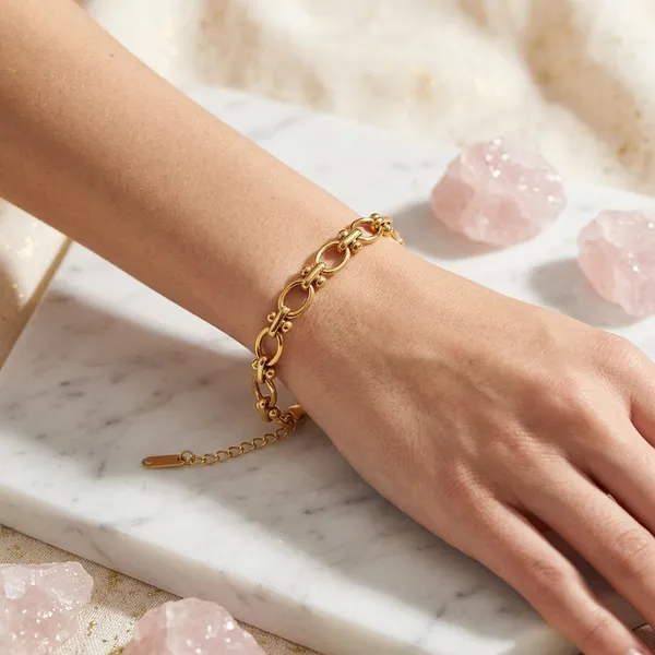 Gold_Tone_Chain_Bracelet_For_Women