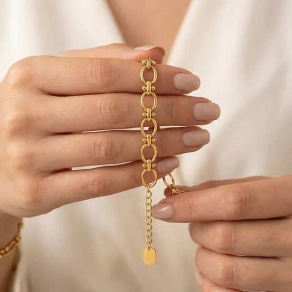 Gold_Tone_Chain_Bracelet_For_Women