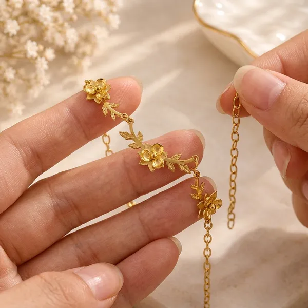 Gold-Toned_Floral_Charm_Bracelet_For_Women