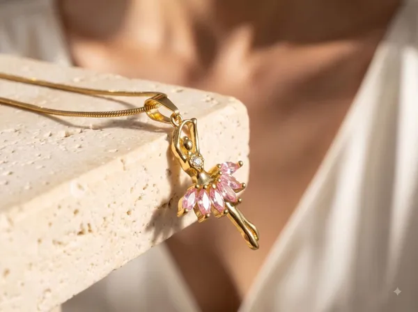 Gold_Tone_Floral_Pendant_Necklace_For_Women