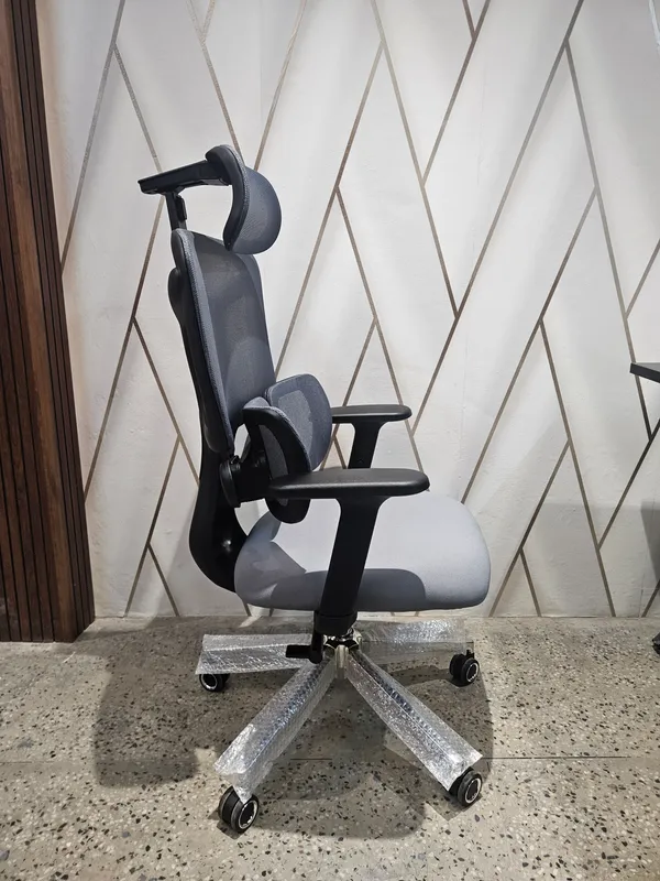 Mesh_Ergonomic_Grey_Office_Chair