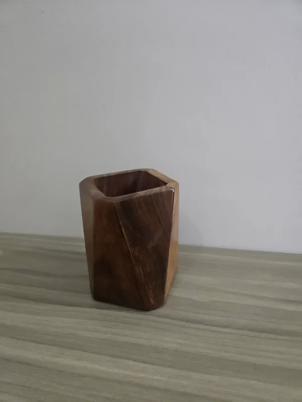 Wooden_Home_Office_Brown_Pen_Stand