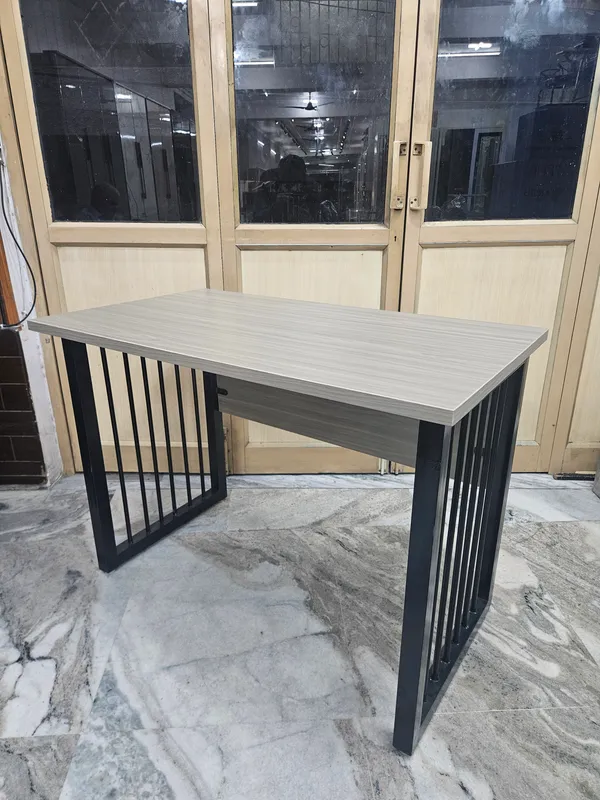 Wooden_Home_Office_Metal_Frame_Table