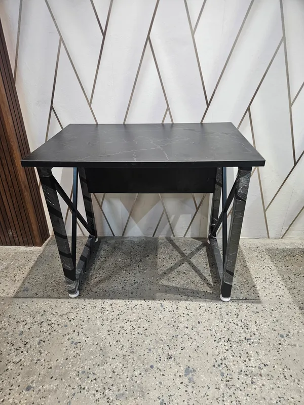 Wooden_Home_Office_Metal_Frame_Table