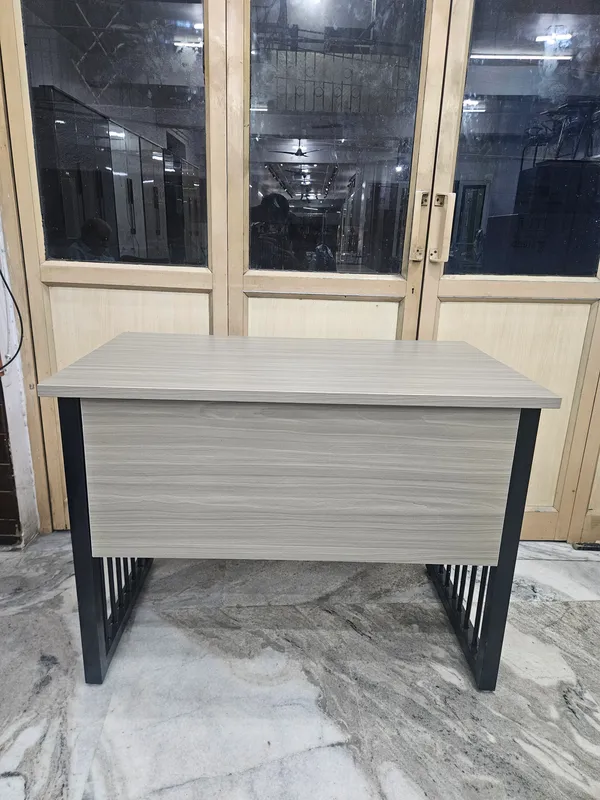 Wooden_Home_Office_Metal_Frame_Table