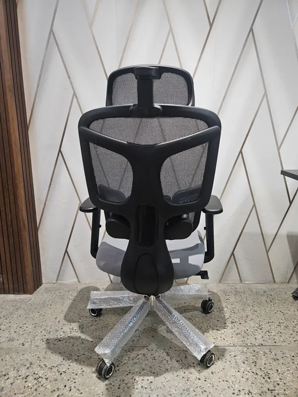 Mesh_Ergonomic_Grey_Office_Chair